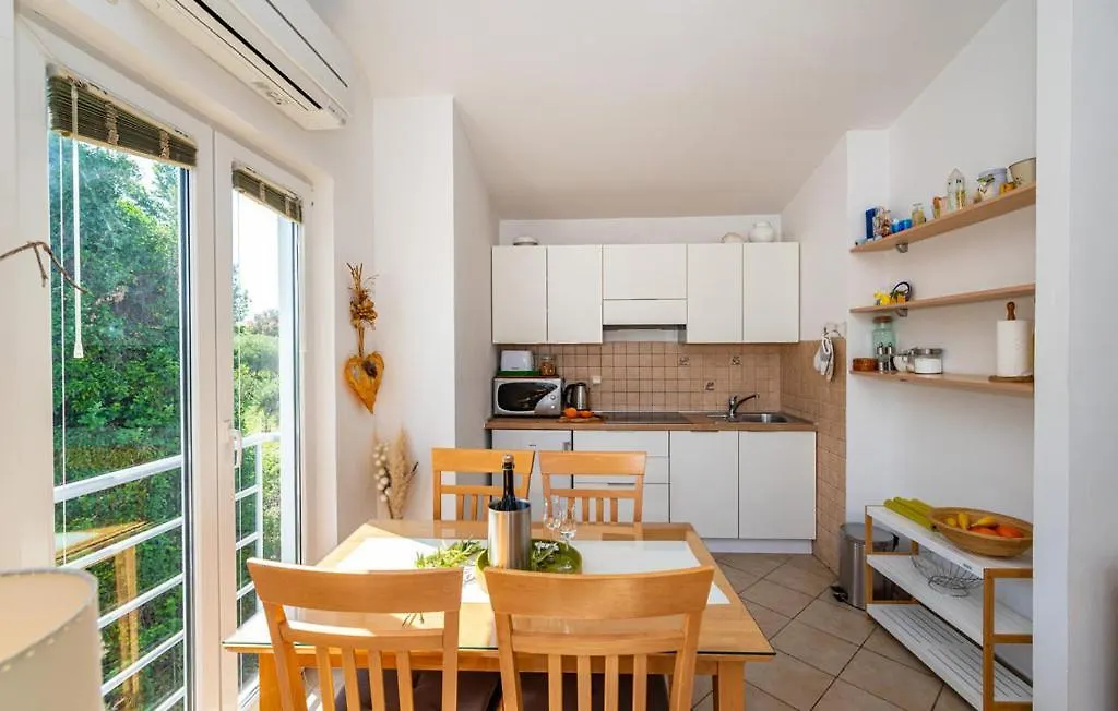 Dadic Apartments Bibinje 0*,  Chorvatsko